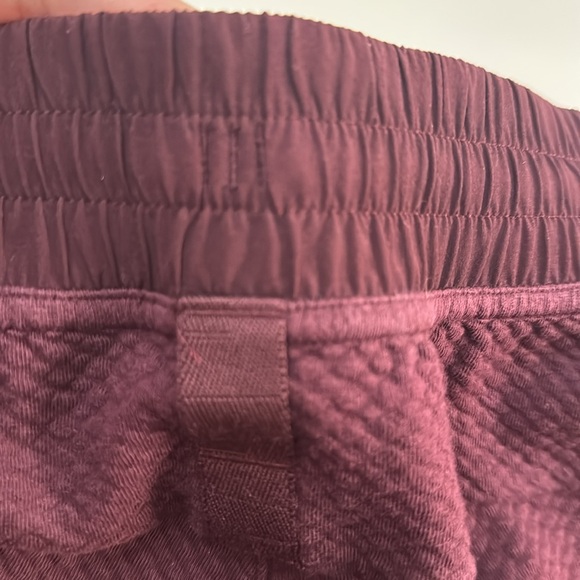 Lululemon At Ease Jogger Merlot Size S - Picture 7 of 11